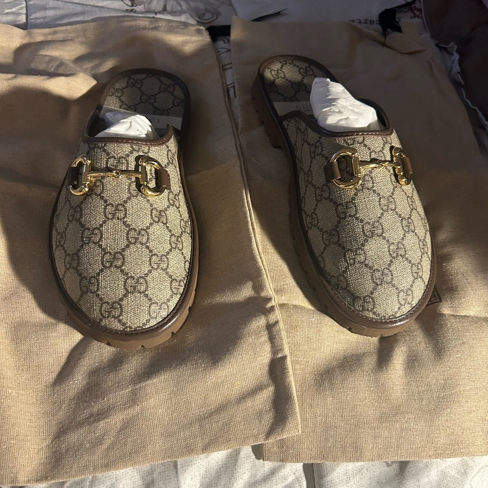 Men’s Gucci slides - Picture 2 of 6